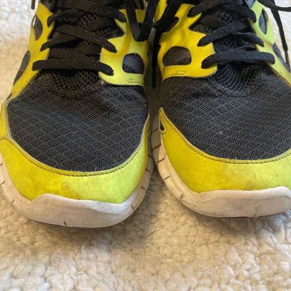 Nike sneakers size 10 - Picture 6 of 9